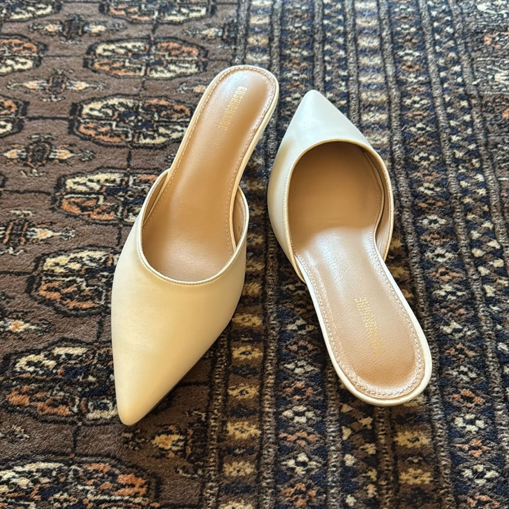 White Cushionaire slip on kitten heels